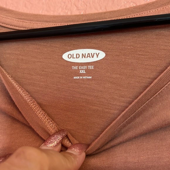 Old navy easy tee - Picture 2 of 3